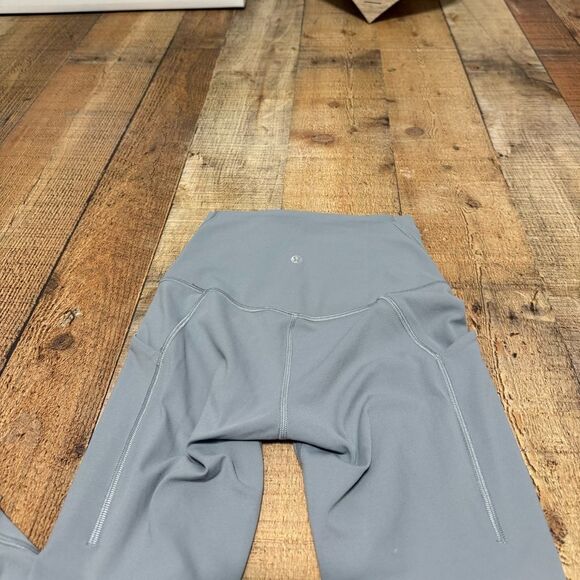 Lululemon Align High Rise Pant with Pockets 25"
Rhino Grey size 2 - Picture 3 of 11